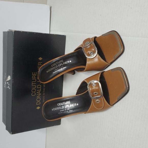 Donald J. Pliner Shoes - Couture Donald J. Pliner Leather Square Open Toe Buckle Sandals 8.5